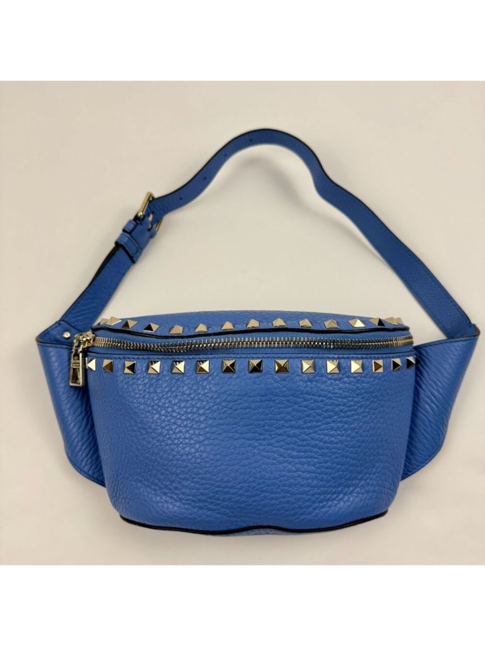 Valentino Garavani Blue Leather Rockstud Body Belt Bag 75 Calfskin Pebbled